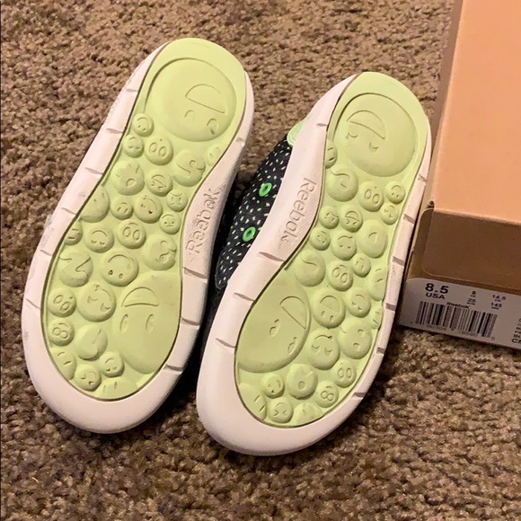 Size 8.5 Toddler Reebok Sneakers - Picture 2 of 5